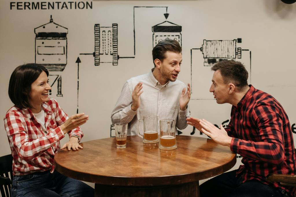 Choisir une table de brasserie professionnelle adaptée à vos besoins