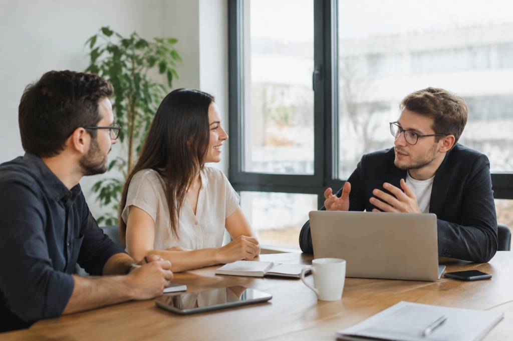 Agence pub web : comment choisir celle qui accélérera votre croissance B2B